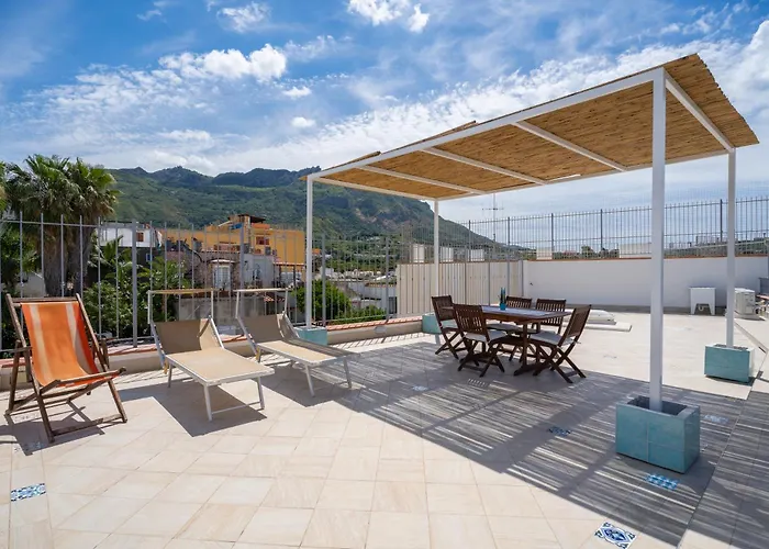 2 Terraces And Pergola House In Ischia